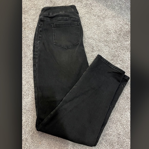 Pull On Dark Designed Jeggings - Picture 3 of 7